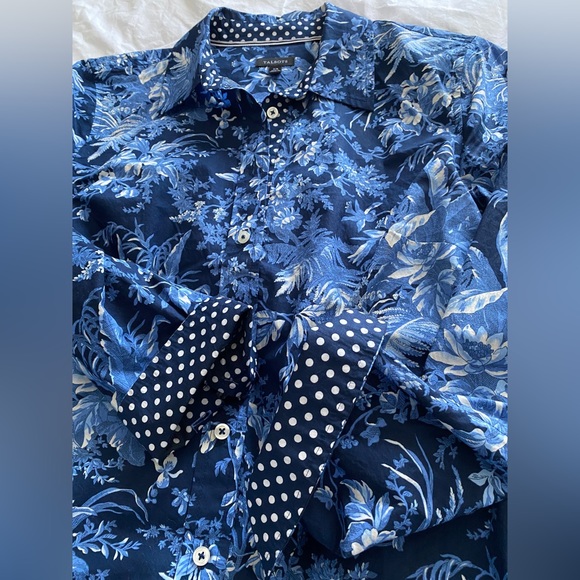Talbots all cotton, XS, blue + white floral + polka dot button down blouse. - Picture 6 of 10